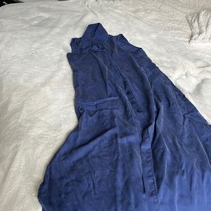 Long button-down dress navy blue washed.